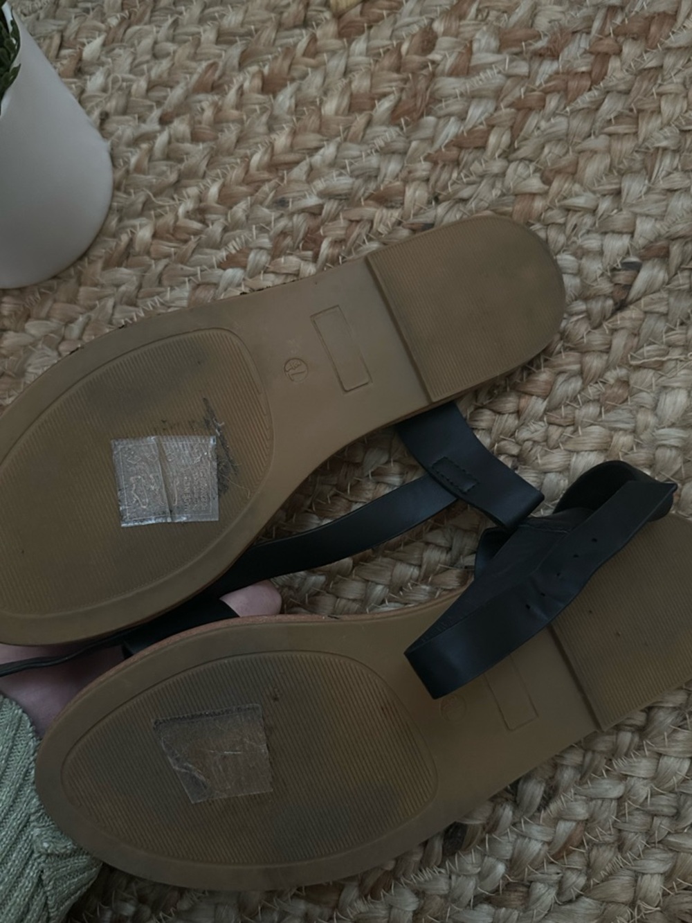 BLACK SANDALS - Picture 2 of 2